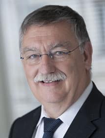 Jean Paul Lacam, délégué général du CTIP, nommé Chevalier dans l’Ordre national de la Légion d’honneur